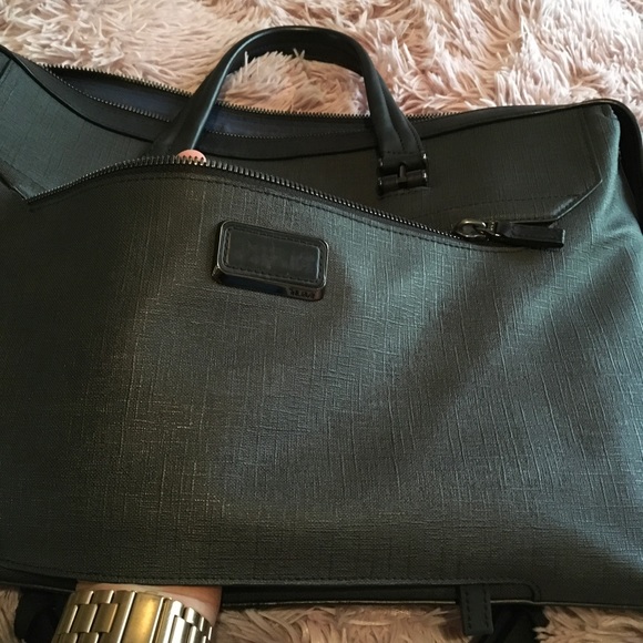 Tumi Bag-Gates Slim Messenger Leather/Canvas Laptop Bag - Picture 12 of 14